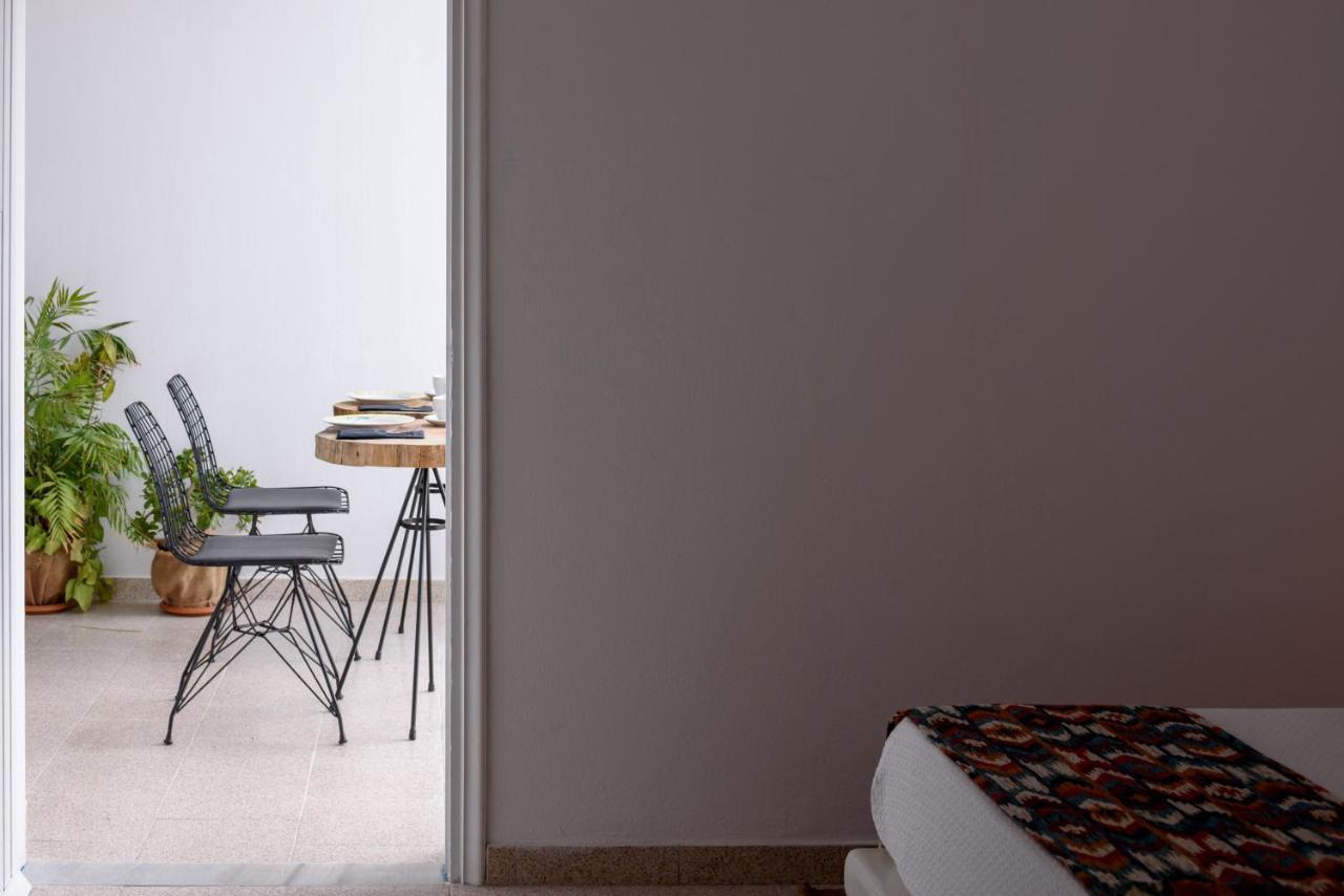 Cal Day Rooms Santorini Perissa  Exterior foto